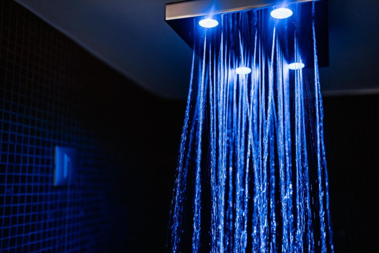 Mykonos Ammos Hotel - Small Luxury Hotels Of The World Ornos  Esterno foto Shower